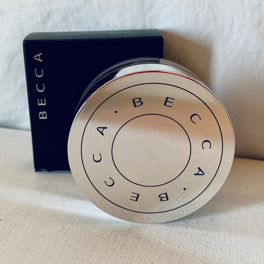 BECCA Hydra-Mist powder